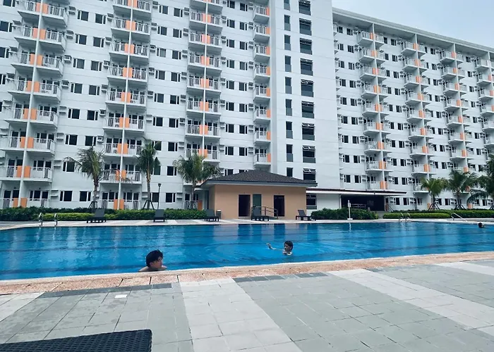 Field Residences Near Airport Apartamento