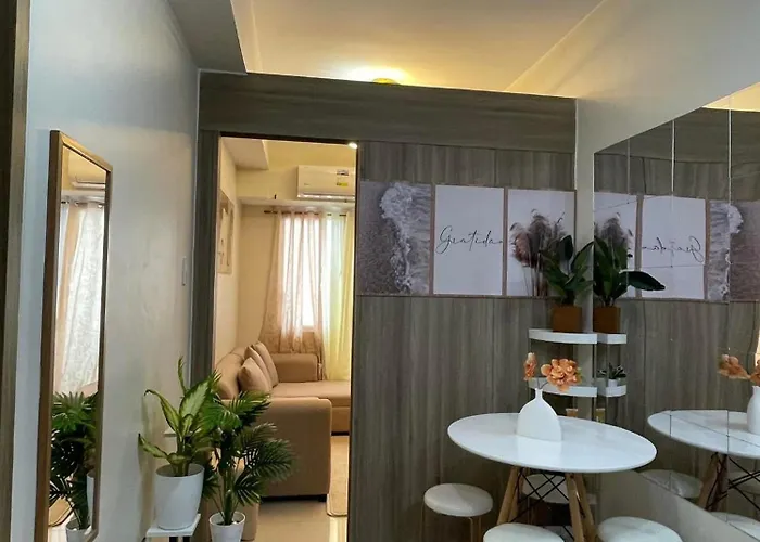 Field Residences Near Airport *