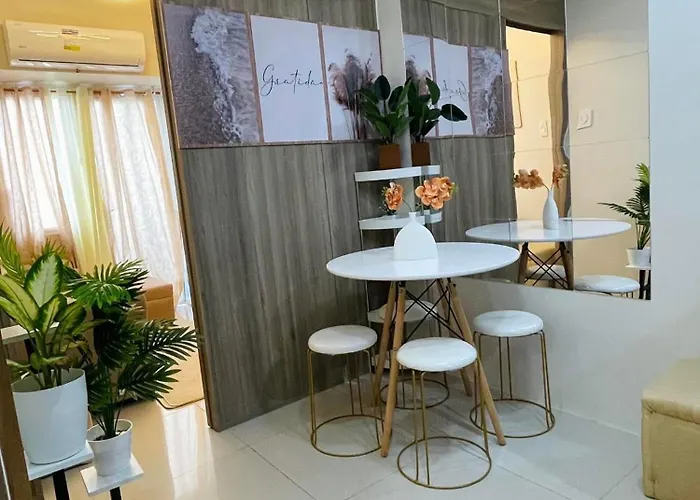 Field Residences Near Airport Apartamento *