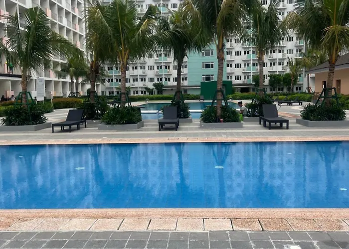 Field Residences Near Airport Apartamento